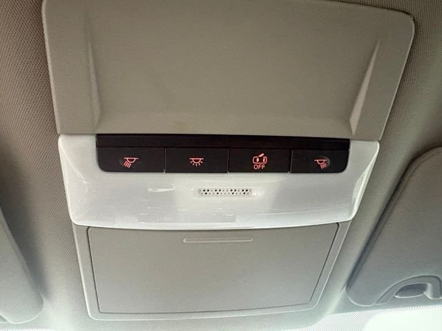 Used 2025 White Nissan 2.5 SV image 38