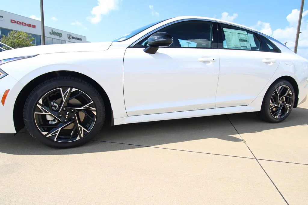 New 2026 White Kia GT-Line image 10