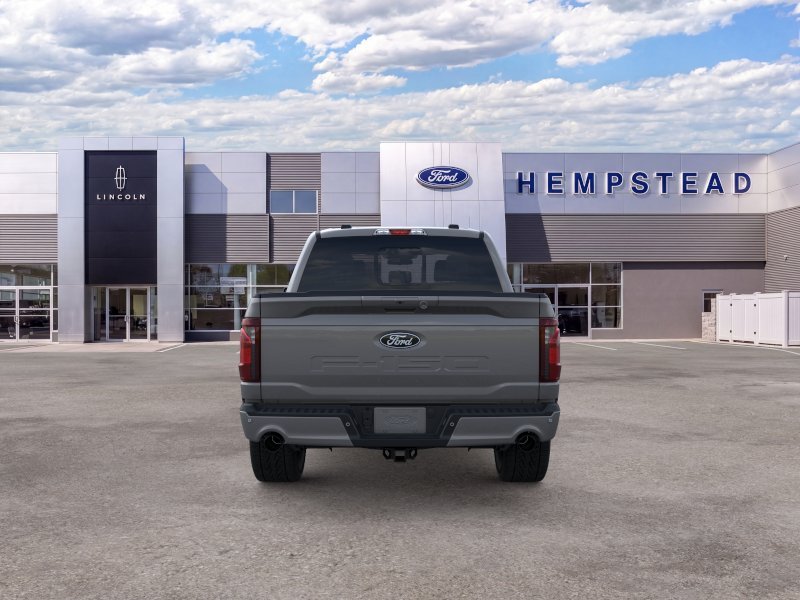 New 2026 Carbonized Gray Metallic Ford XLT image 5