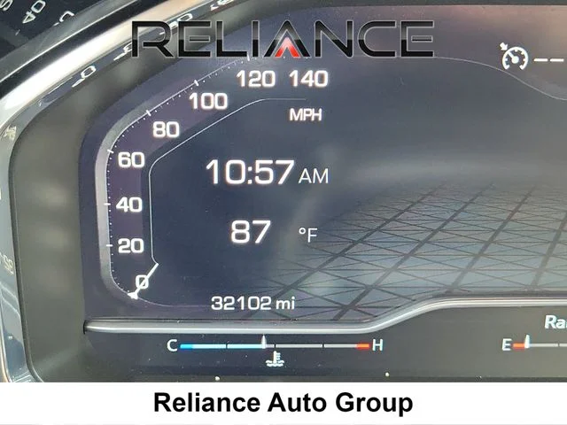Used 2023 Silver GMC SLT image 27