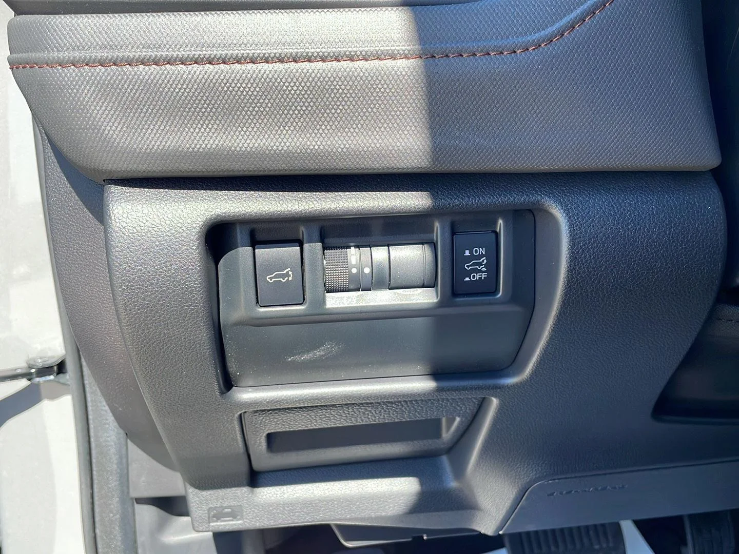 Used 2026 River Rock Pearl Subaru Sport image 17