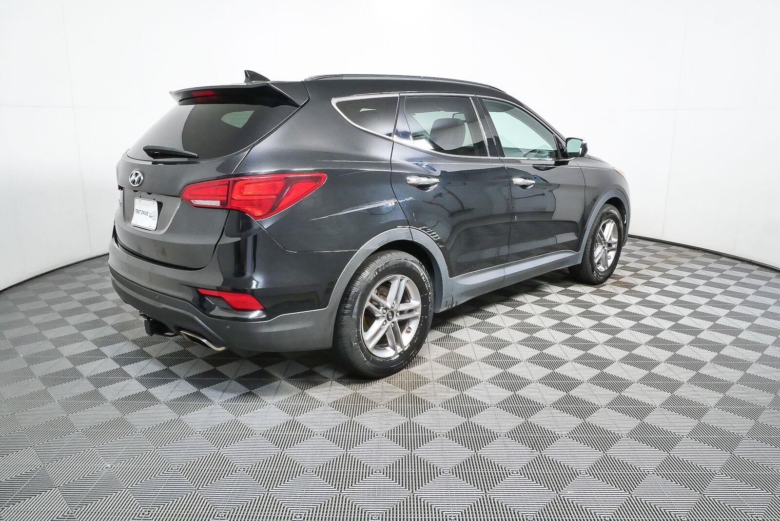 Used 2017 Twilight Black Hyundai 2.4L image 7