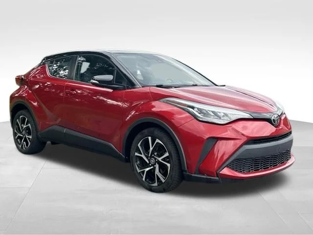 Used 2020 Red Toyota XLE image 7
