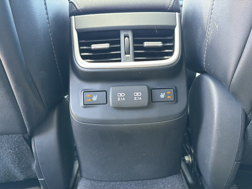 2021 Subaru Outback Limited - Photo 18