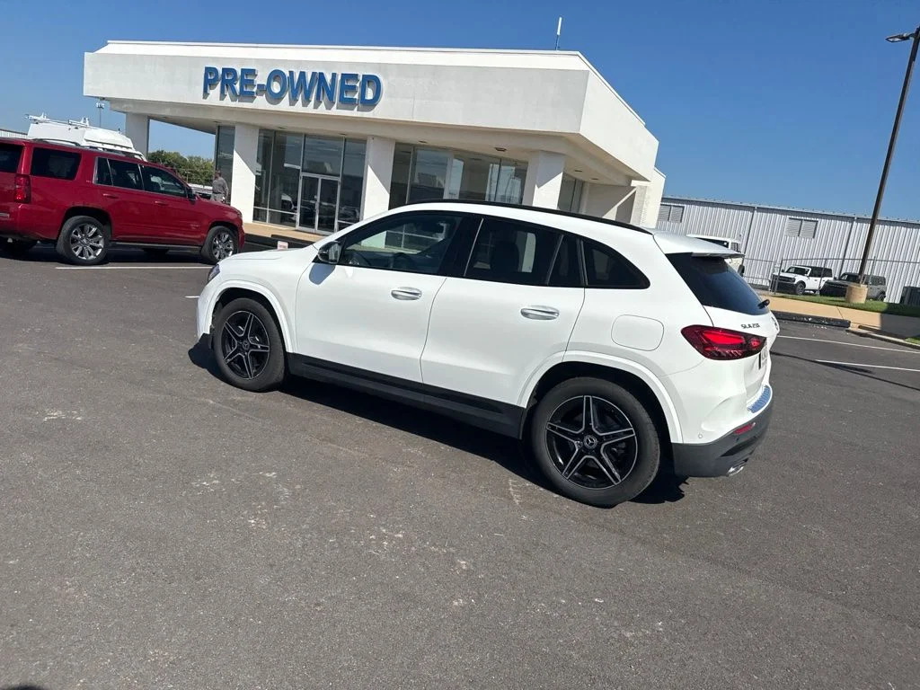 Used 2025  Mercedes-Benz GLA 250 image 11