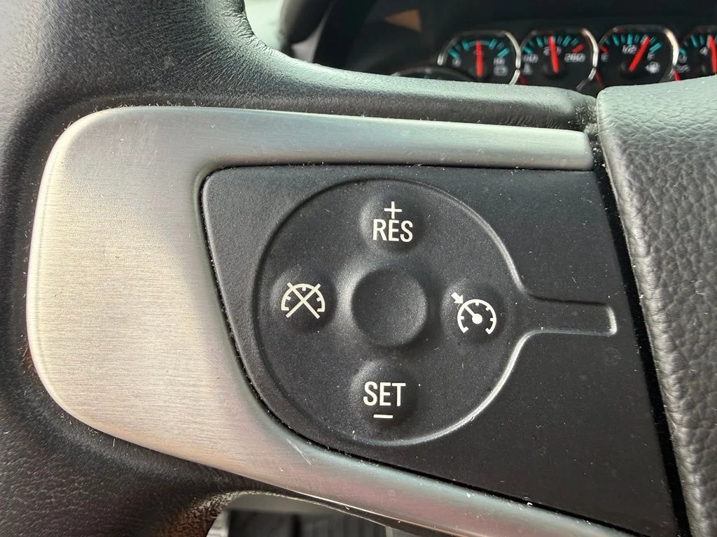 Used 2017 Silver GMC SLE image 17