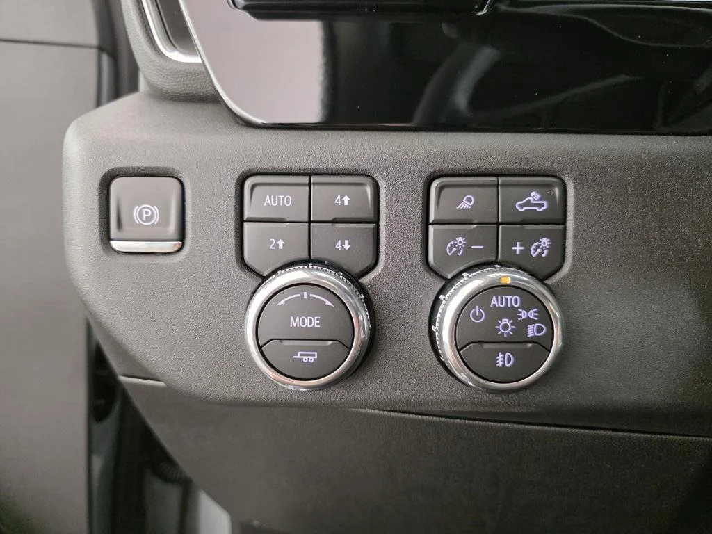 New 2026 Sterling Metallic GMC SLT image 32