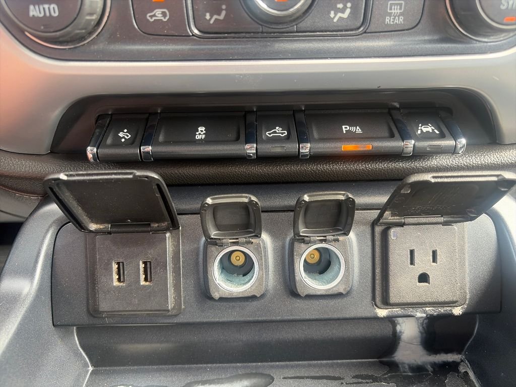 Used 2018 Gray GMC SLT image 34