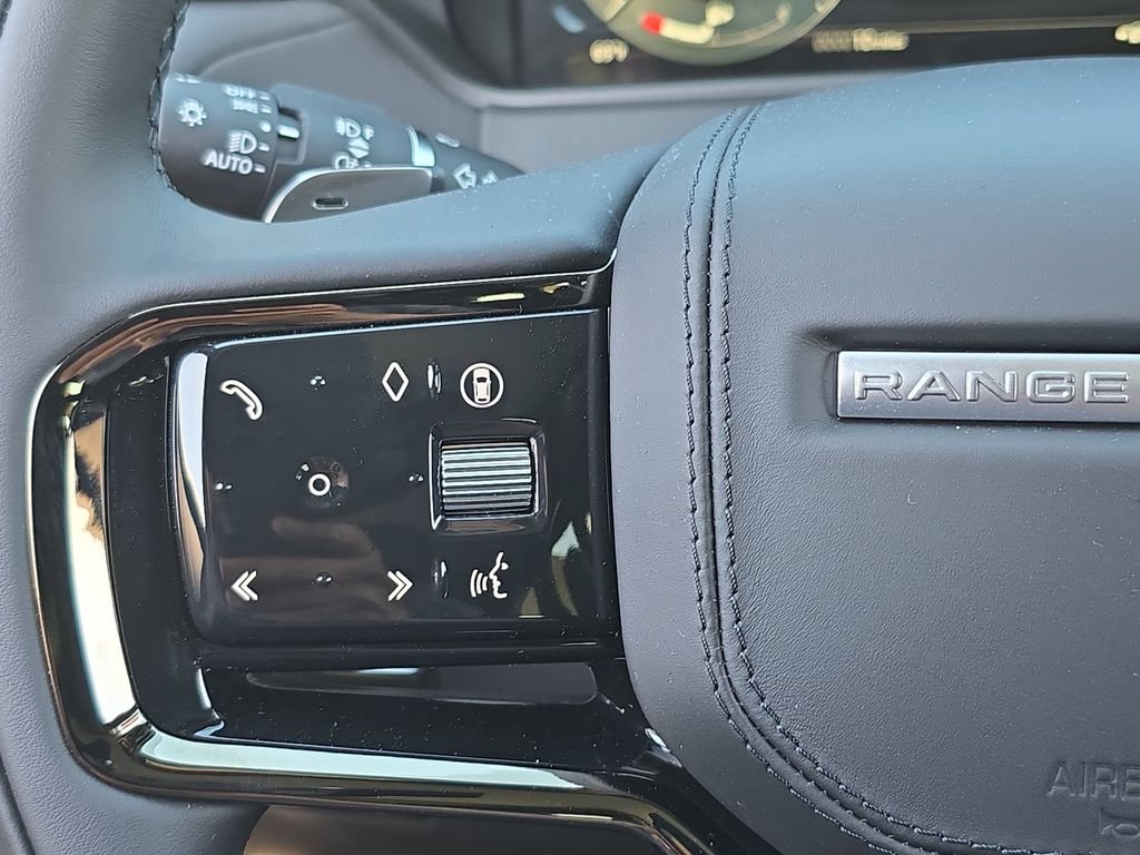 New 2026 Fuji White Land Rover Dynamic SE image 17