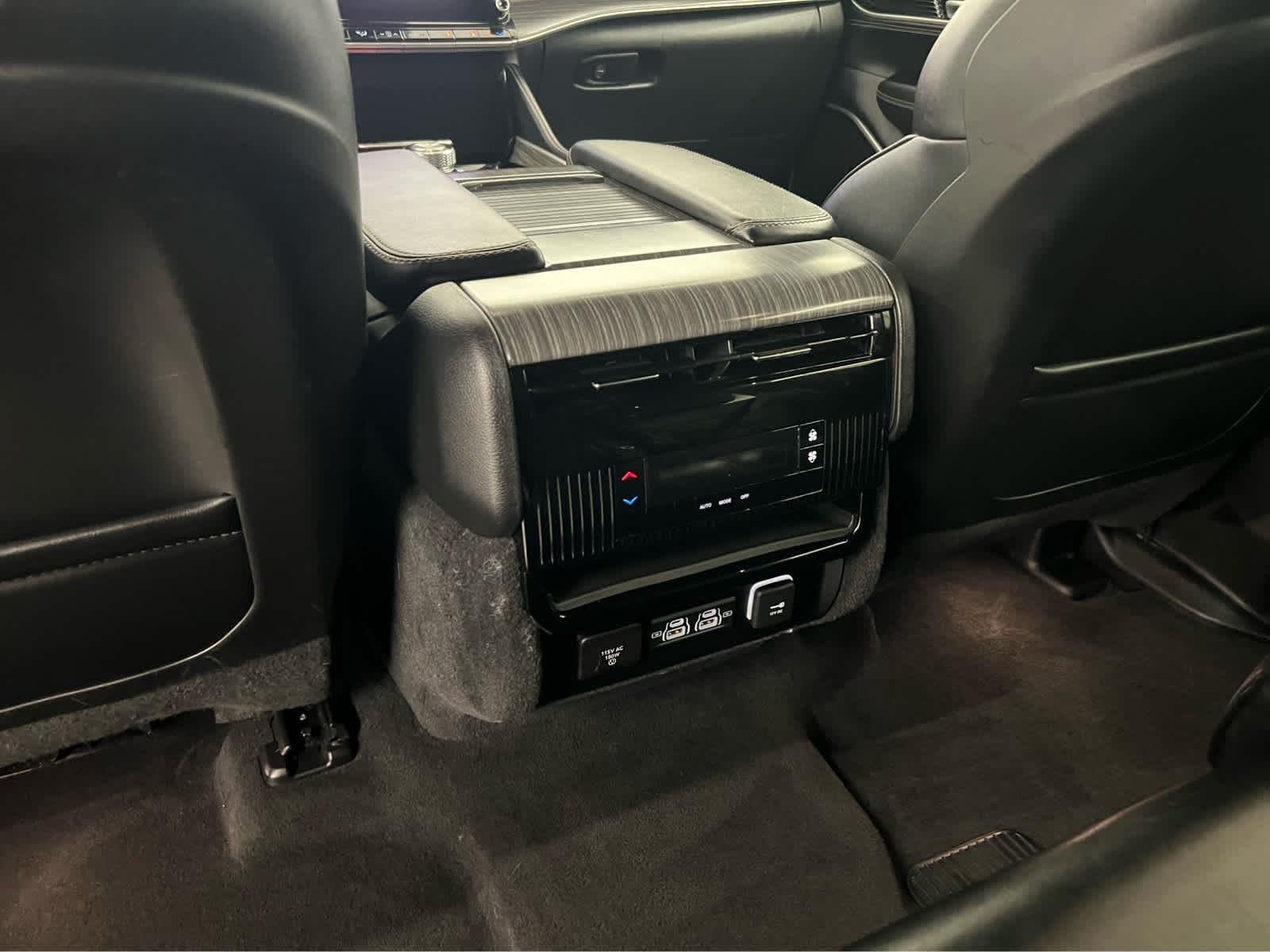 2024 Jeep Wagoneer Series II - Photo 26