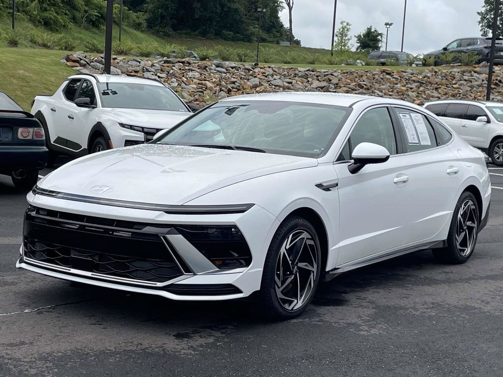 Certified Used 2026 White Hyundai SEL Sport image 7