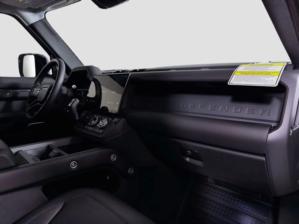 New 2026 Carpathian Grey Land Rover X-Dynamic SE image 31