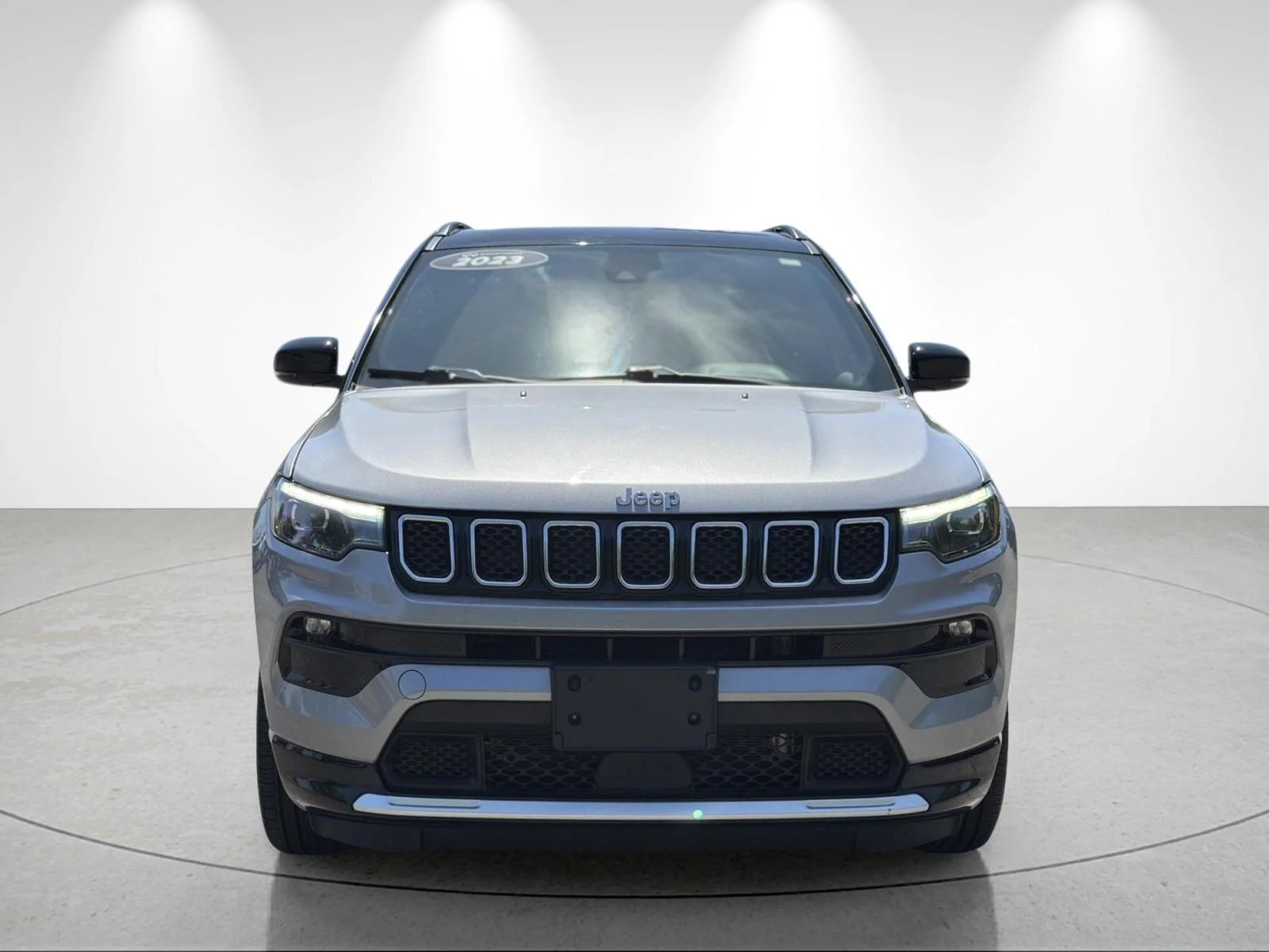 Used 2023 Billet Silver Metallic Clearcoat Jeep Limited image 8