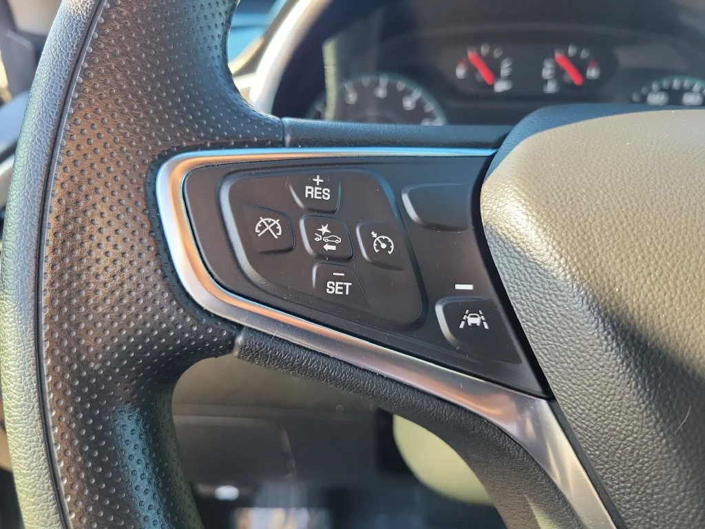 Used 2025 Gray Chevrolet LT image 28
