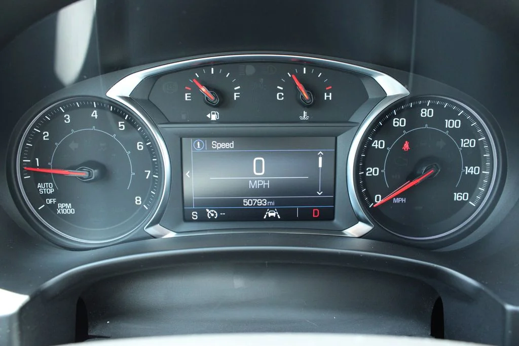 Used 2024 Summit White GMC SLE image 36