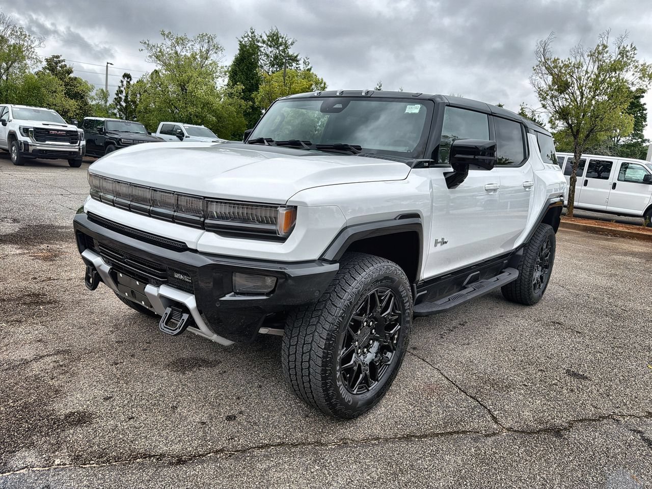 New 2026 Interstellar White GMC 2X image 4