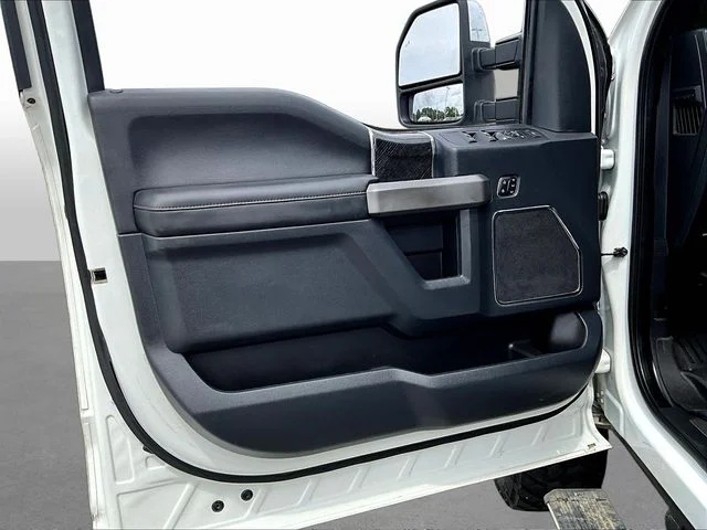 Used 2022 White Ford Platinum image 24