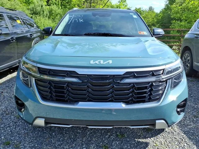 Used 2025 Blue Kia S image 6