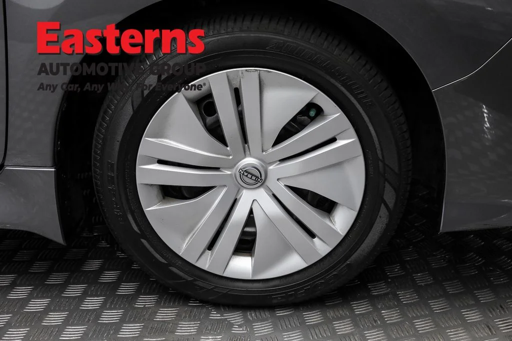 Used 2024 Gray Nissan S image 30