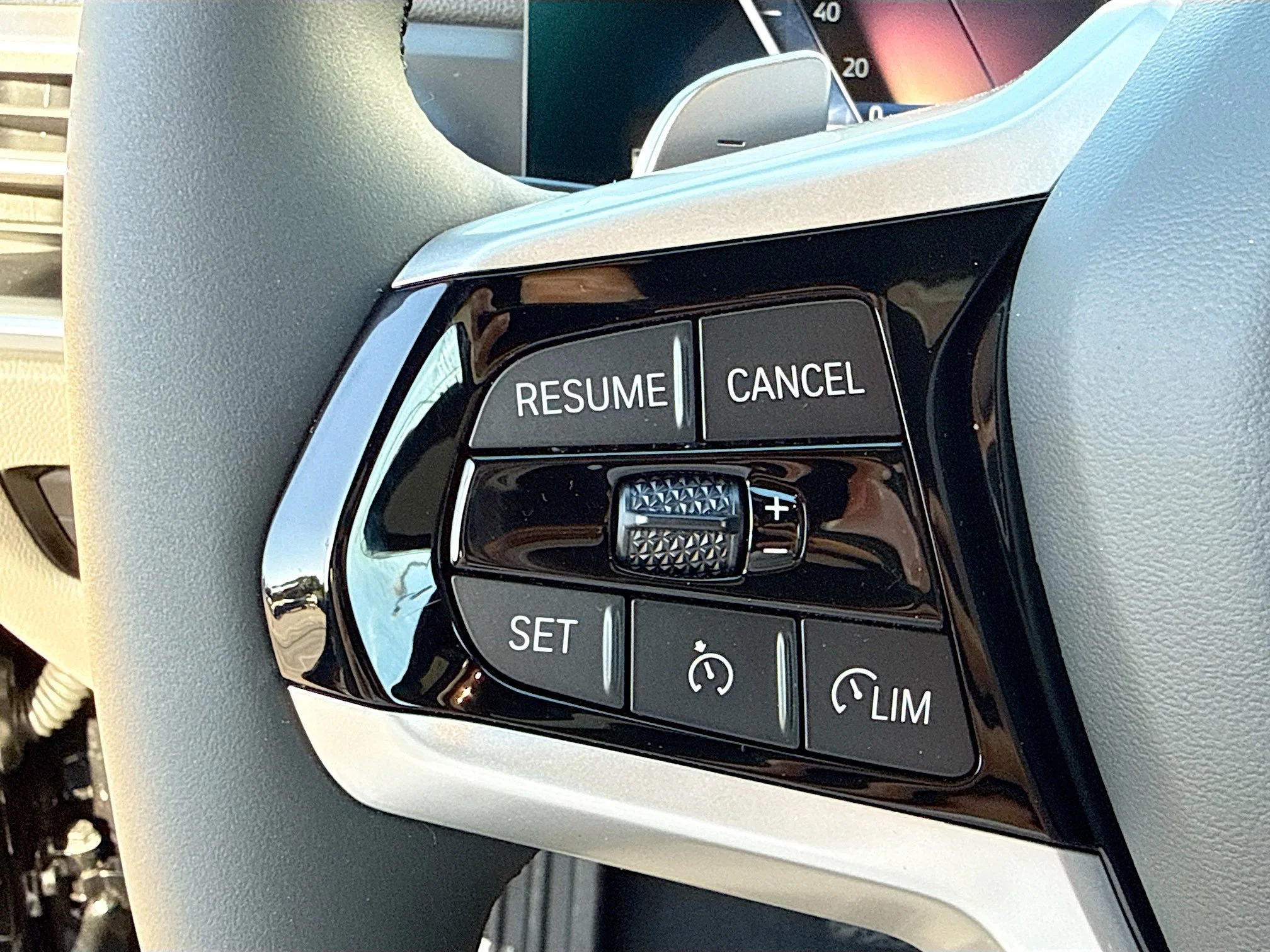 New 2026 Black Sapphire Metallic BMW 330i image 38