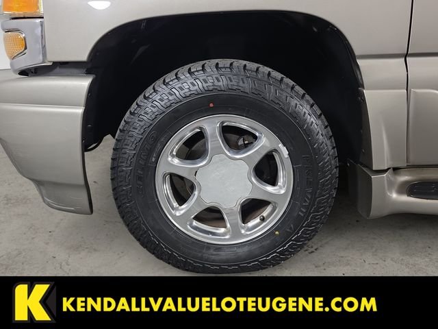 Used 2003 Gray GMC Denali image 9