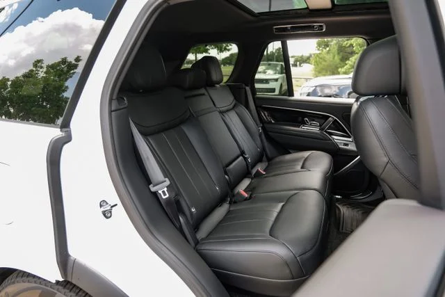 2026 Land Rover Range Rover SE - Photo 47