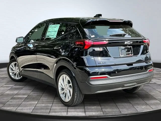 New 2027 Mosaic Black Metallic Chevrolet LT image 3