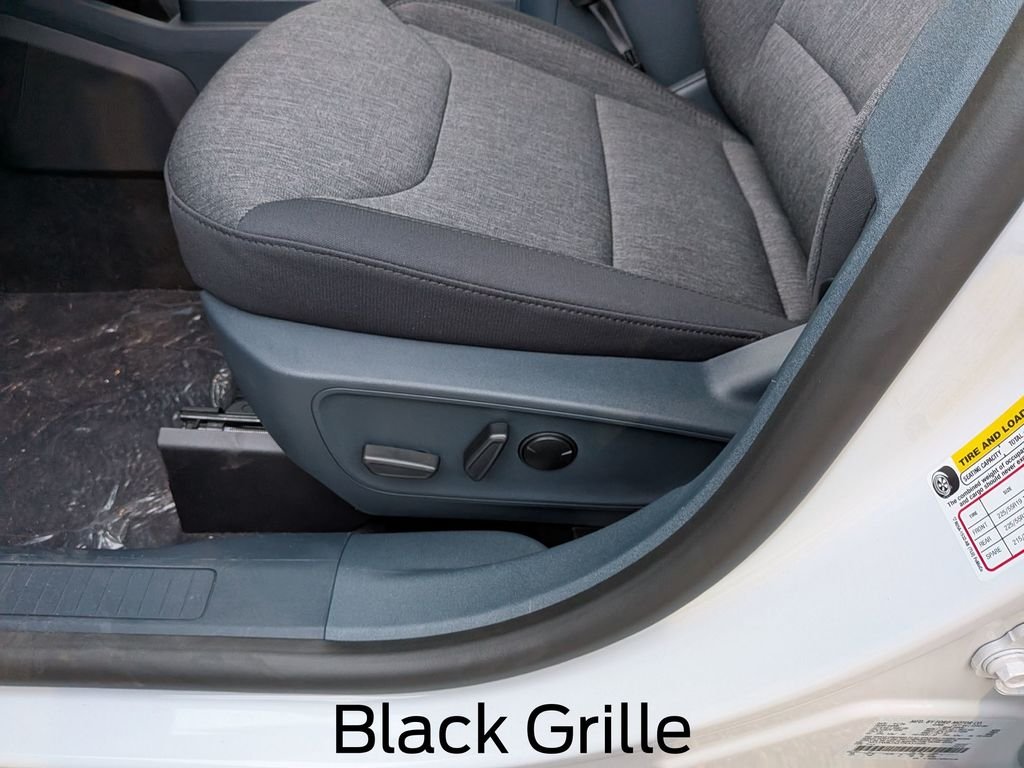 New 2026 Oxford White Ford XLT image 17
