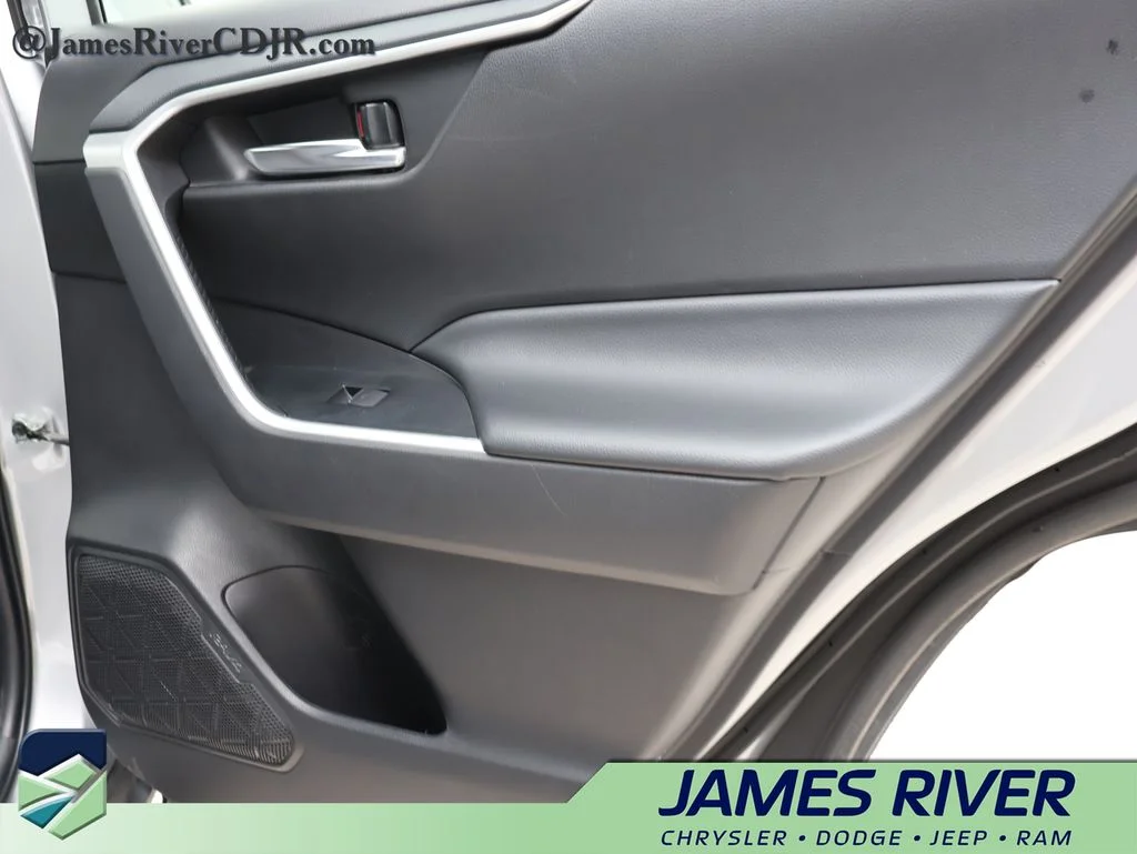 Used 2024 Silver Toyota XLE image 11