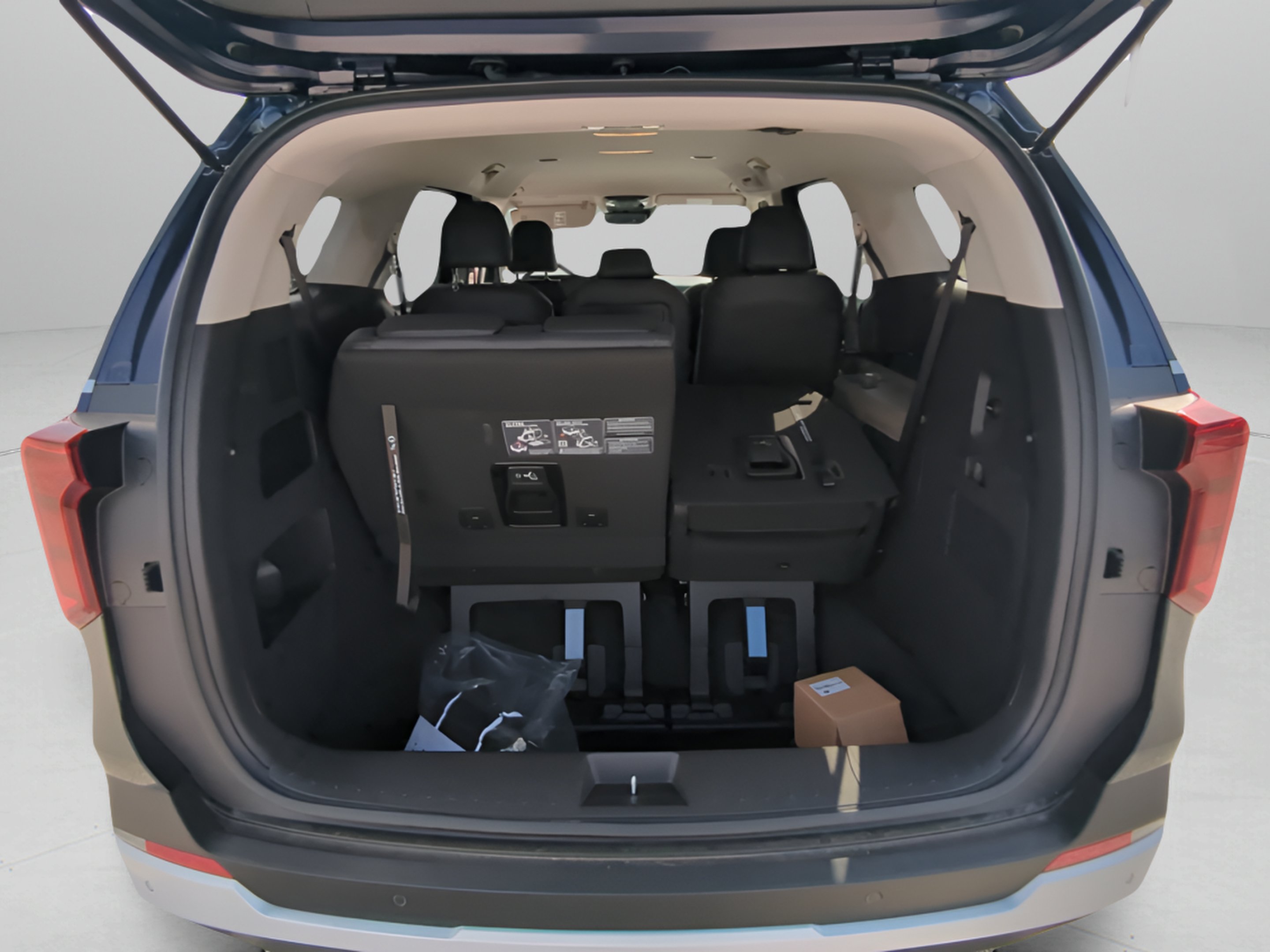 2026 Kia Carnival LXS - Photo 10