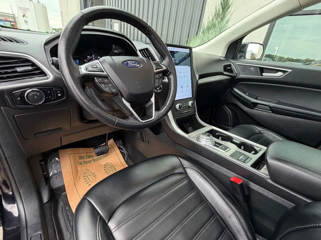 Used 2024 Black Ford SEL image 11