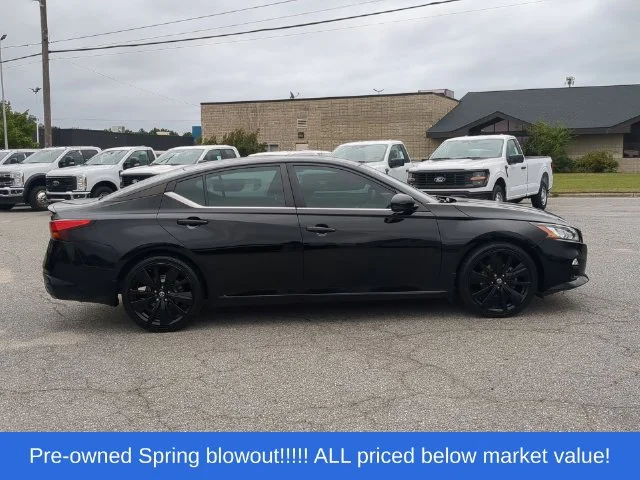 Used 2022 Black Nissan 2.5 SR image 14