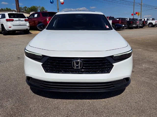 Used 2025  Honda Sport image 2