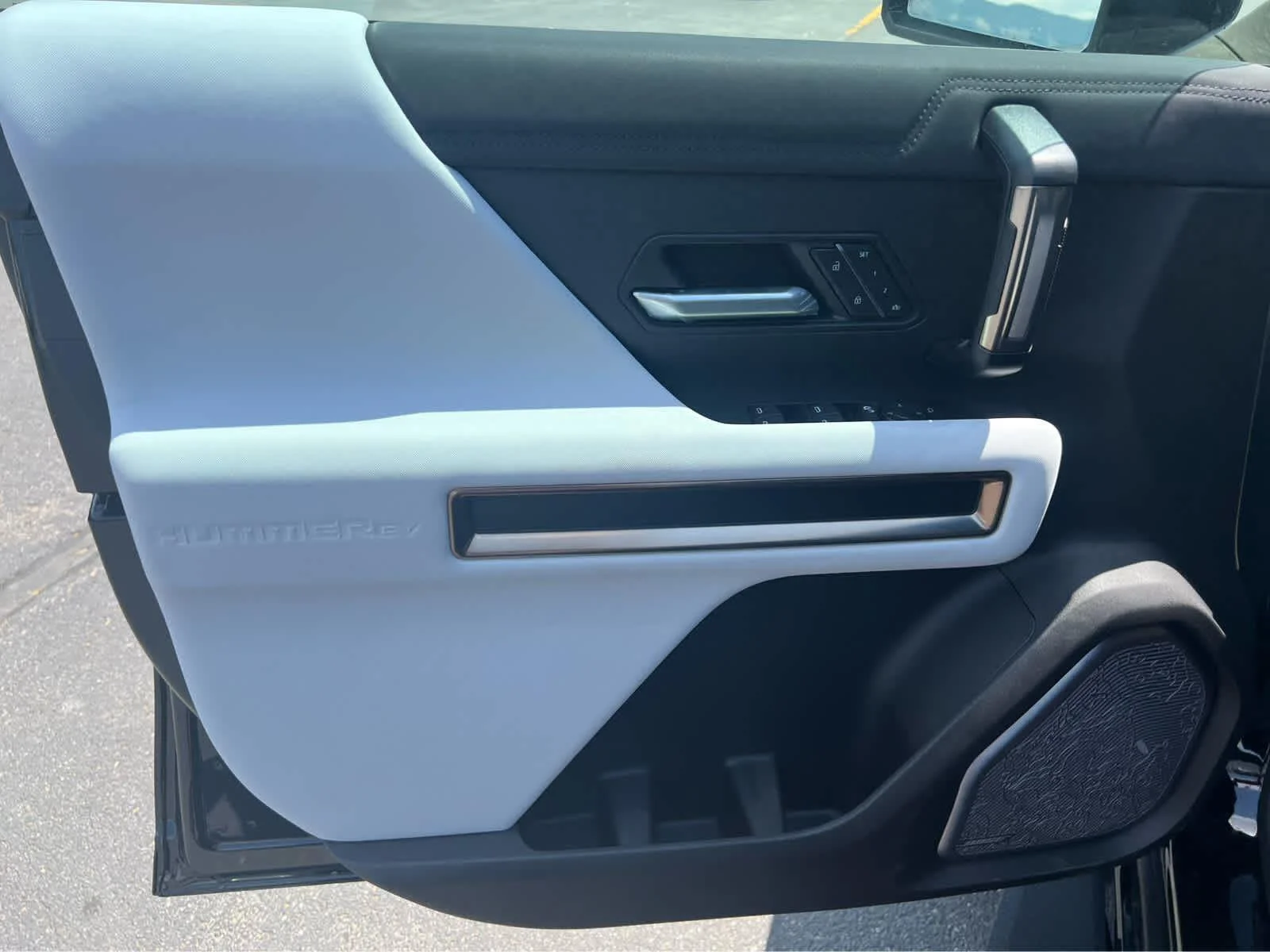 2025 GMC HUMMER EV 3X - Photo 14