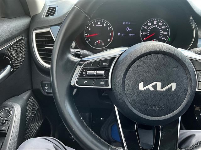 Used 2022 Orange Kia S image 13