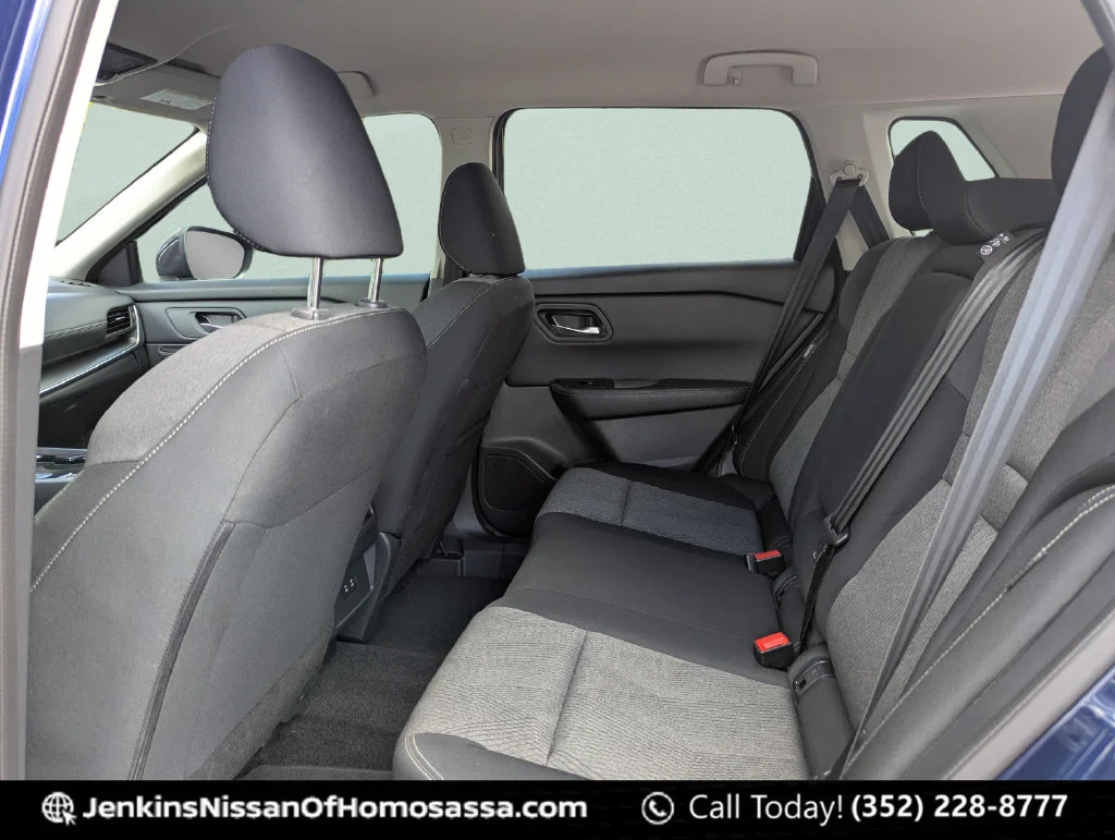 Used 2025 Blue Nissan SV image 27