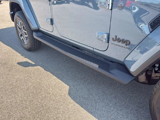 New 2026 Gray Jeep Sahara image 21