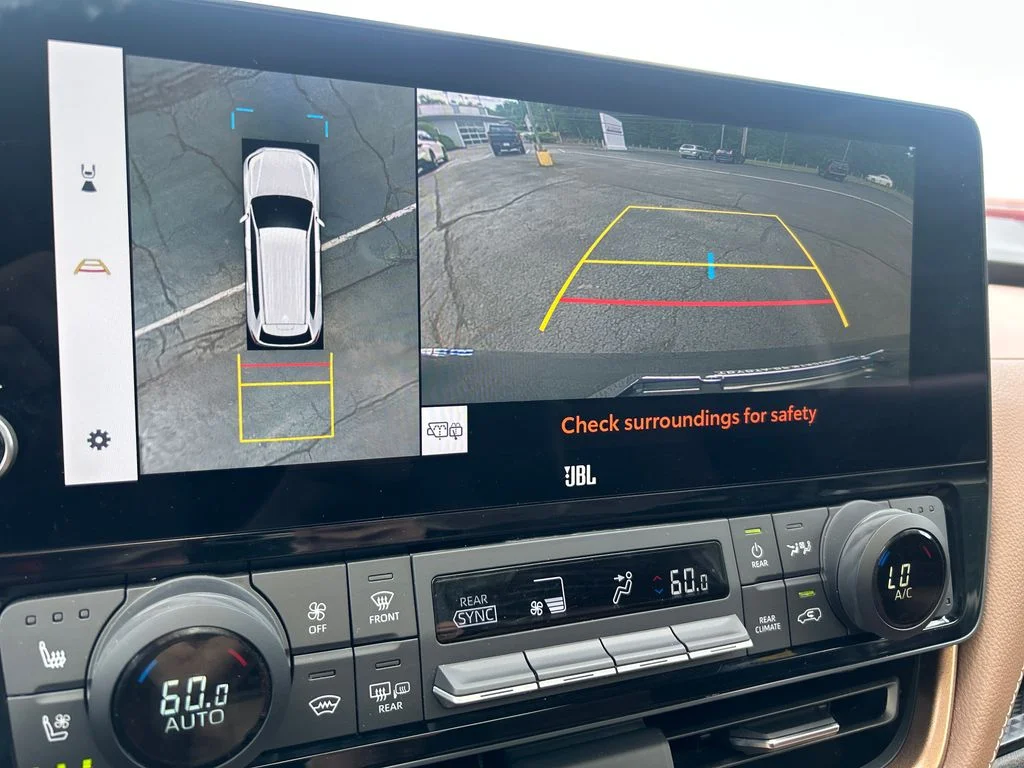 Certified Used 2025  Toyota MAX Platinum image 14