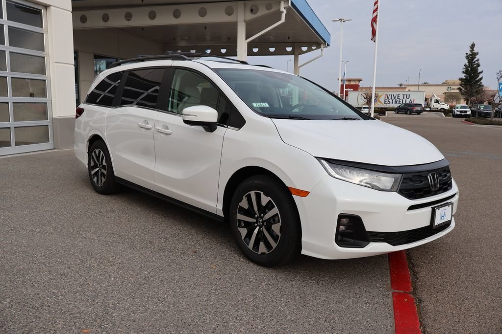 New 2026 Platinum White Pearl Honda EX-L image 3