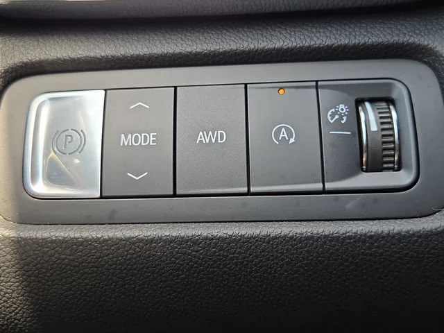 Used 2024 Ebony Twilight Metallic GMC Denali image 10