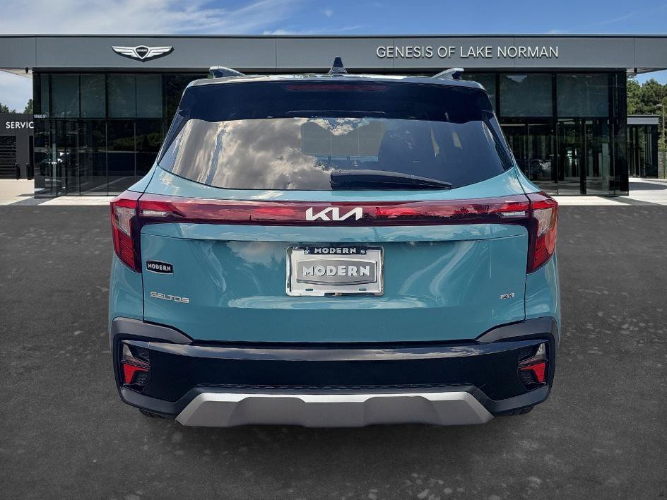 Used 2024 Pluton Blue/Black Roof Kia SX AWD image 8