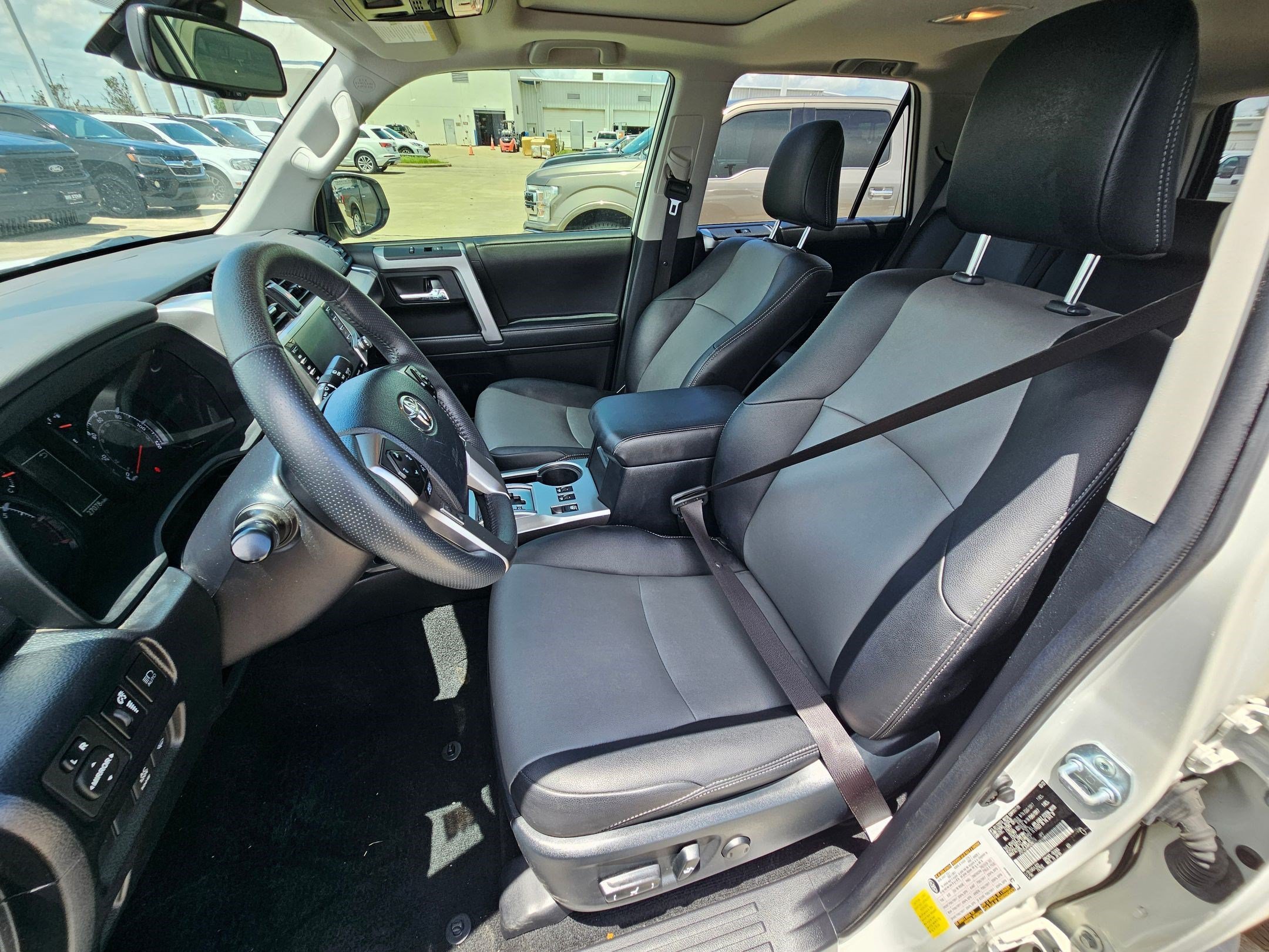 Used 2022 Blue Toyota SR5 Premium image 13