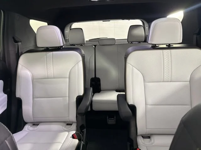 Used 2025 Sterling Gray Metallic Chevrolet High Country image 43