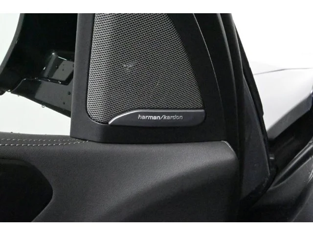 New 2026 Skyscraper Grey Metallic BMW xDrive50e image 31