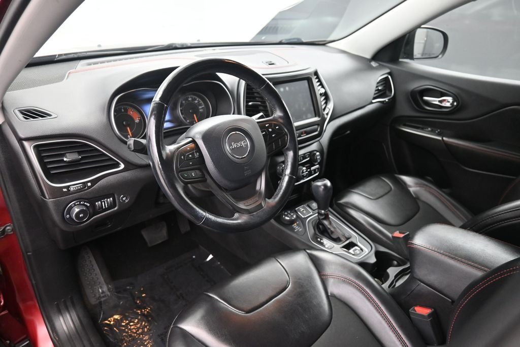 Used 2020 Velvet Red Pearlcoat Jeep Trailhawk image 12