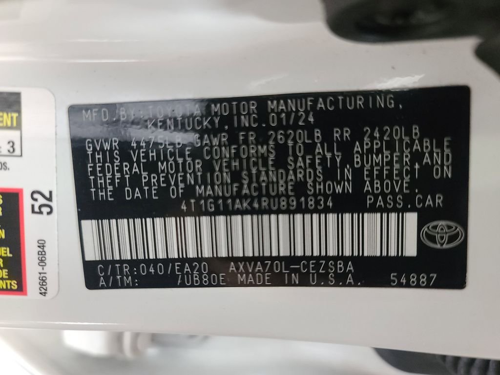 2024 Toyota Camry SE - Photo 38