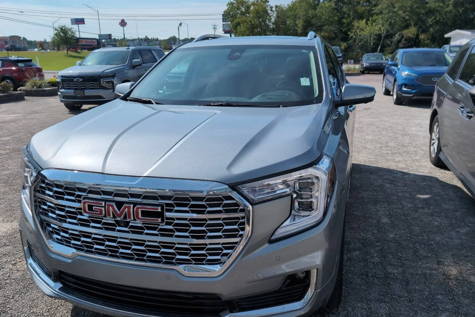 Used 2024 Sterling Metallic GMC Denali image 11
