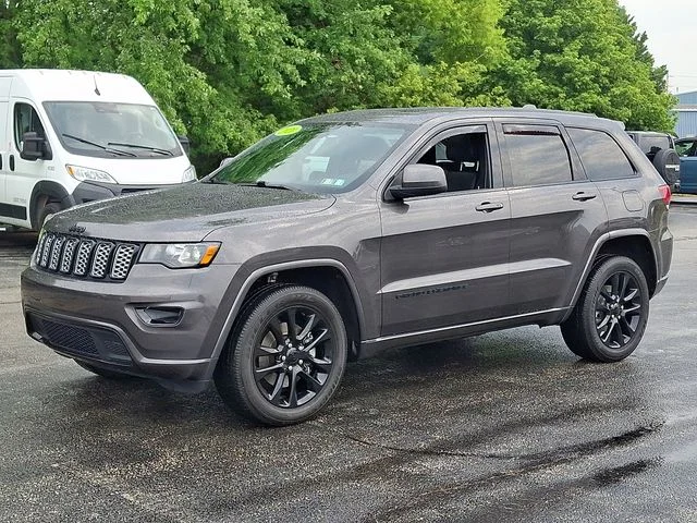 Used 2021 Gray Jeep Laredo X image 6