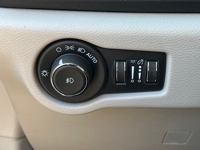 Certified Used 2023 White Chrysler Touring L image 18