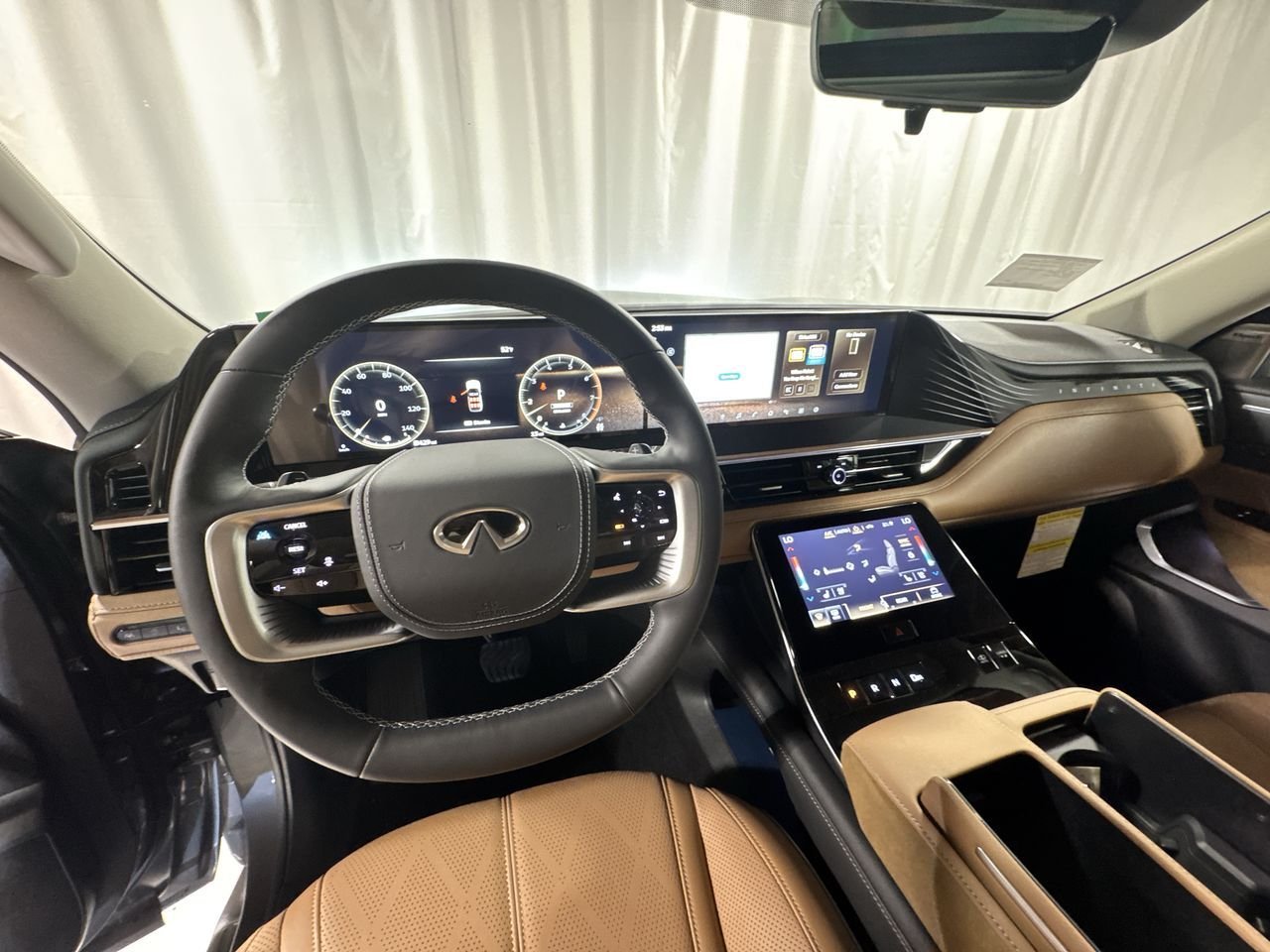 2025 INFINITI QX80 Sensory 4WD - Photo 12
